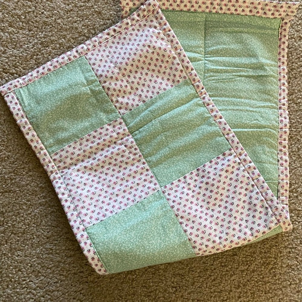 Welcome Spring to your table! Green & Pink floral Quilted Patchwork Table Runner